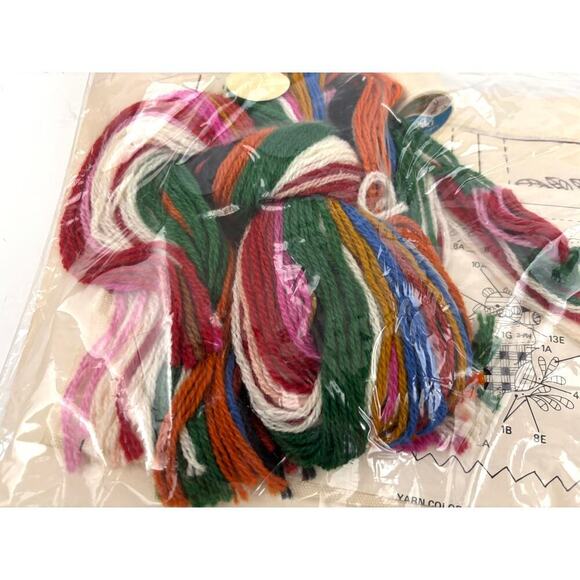 Creative Circle Needlecraft Kit Treasure Bags 2121 Vintage 1979 - 4 Designs - Picture 5 of 8